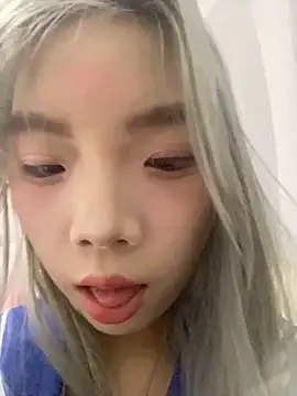 Snapshot of Aloves-21 chatting on December 5, 2025, 11:52 am Aloves-21 online show from December 5, 2025, 11:52 am