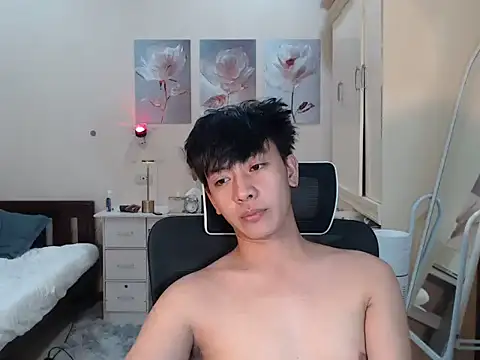 niel cumshow online show from November 12, 2025, 6:52 pm