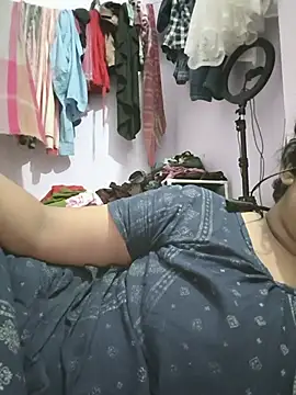 Snapshot of Deborbhavi222 chatting on July 9, 2026, 6:12 pm Deborbhavi222 online show from July 9, 2026, 6:12 pm