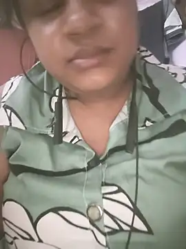 Snapshot of Deborbhavi222 chatting on July 28, 2026, 2:40 am Deborbhavi222 online show from July 28, 2026, 2:40 am