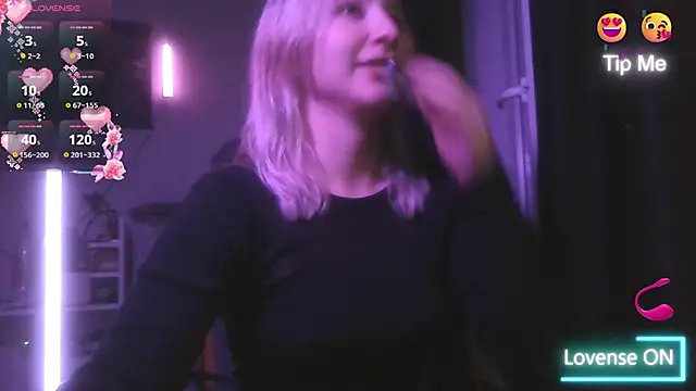 Snapshot of ChristinaFivePlus chatting on October 5, 2025, 7:12 pm ChristinaFivePlus online show from October 5, 2025, 7:12 pm