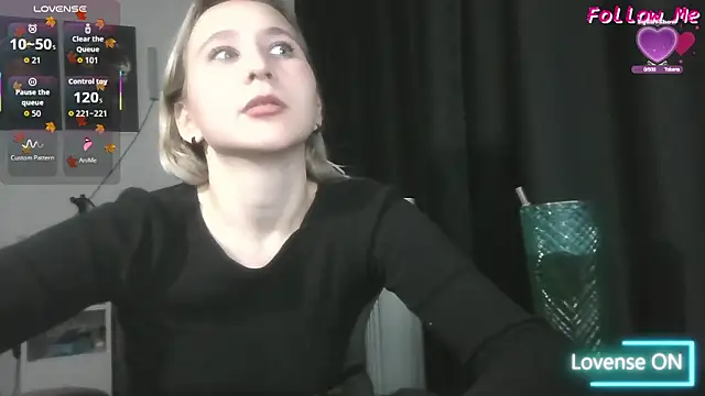 Snapshot of ChristinaFivePlus chatting on October 10, 2025, 6:18 pm ChristinaFivePlus online show from October 10, 2025, 6:18 pm