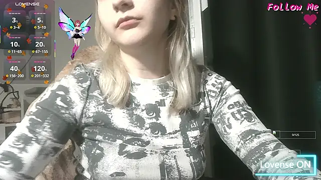 Snapshot of ChristinaFivePlus chatting on October 11, 2025, 6:39 pm ChristinaFivePlus online show from October 11, 2025, 6:39 pm