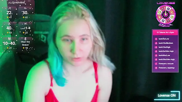 Snapshot of ChristinaFivePlus chatting on November 9, 2025, 4:27 pm ChristinaFivePlus online show from November 9, 2025, 4:27 pm