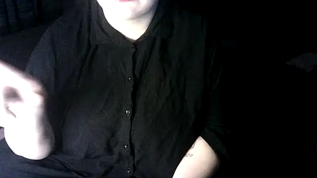 Snapshot of Katy2323 chatting on October 22, 2025, 7:35 pm Katy2323 online show from October 22, 2025, 7:35 pm