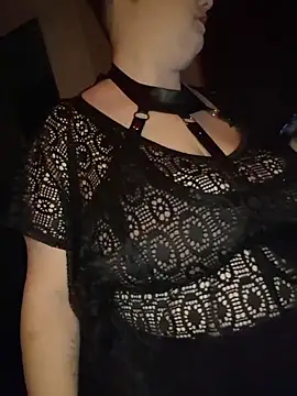 Snapshot of Katy2323 chatting on November 22, 2025, 7:35 pm Katy2323 online show from November 22, 2025, 7:35 pm