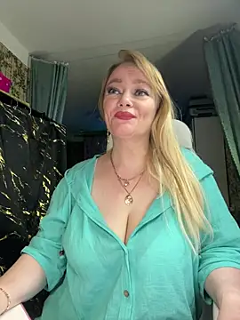 Sweet-blonde online show from April 10, 2026, 10:14 pm