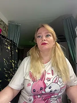 Sweet-blonde online show from April 22, 2026, 9:16 pm