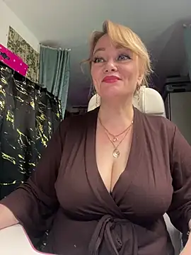 Sweet-blonde online show from June 21, 2026, 10:01 pm