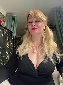 Sweet-blonde online show from June 25, 2026, 9:52 pm