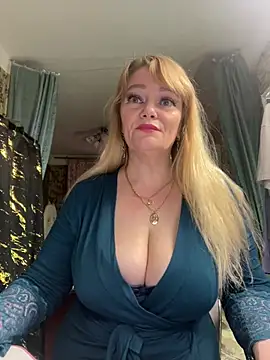 Sweet-blonde online show from June 26, 2026, 10:25 pm