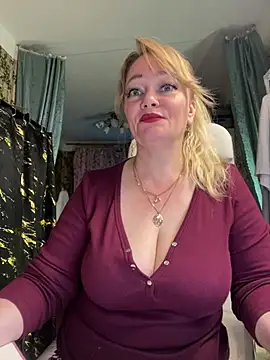 Sweet-blonde online show from July 17, 2026, 8:35 pm