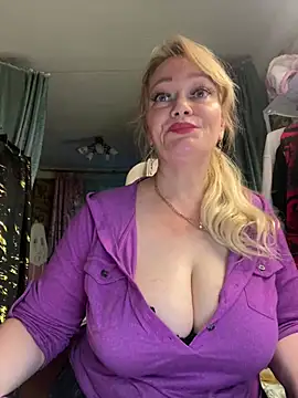 Sweet-blonde online show from July 20, 2026, 10:12 pm