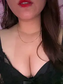 Snapshot of Lusi-sexy chatting on June 2, 2026, 2:13 am Lusi-sexy online show from June 2, 2026, 2:13 am