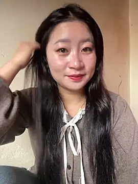 violet-00 online show from November 9, 2025, 2:54 am