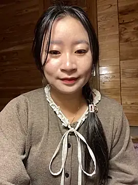 violet-00 online show from November 26, 2025, 1:39 am