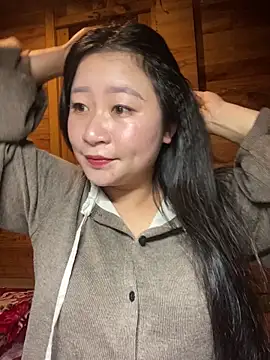 violet-00 online show from March 16, 2026, 7:45 am