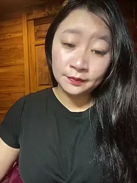 violet-00 online show from March 18, 2026, 1:53 am