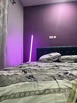 Snapshot of Zola_Nooryi chatting on September 30, 2025, 8:47 pm Zola Nooryi online show from September 30, 2025, 8:47 pm