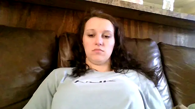 Snapshot of brunettebabexo3 chatting on February 28, 2026, 5:58 pm brunettebabexo3 online show from February 28, 2026, 5:58 pm