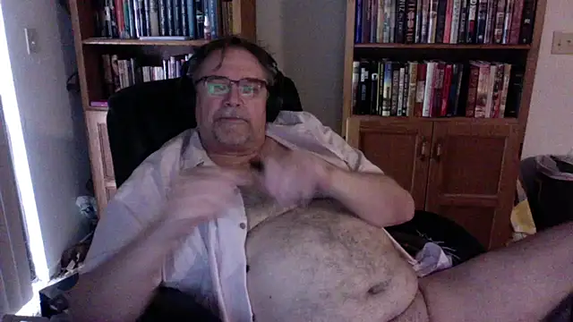 Vinyl22xh online show from April 25, 2026, 9:12 pm