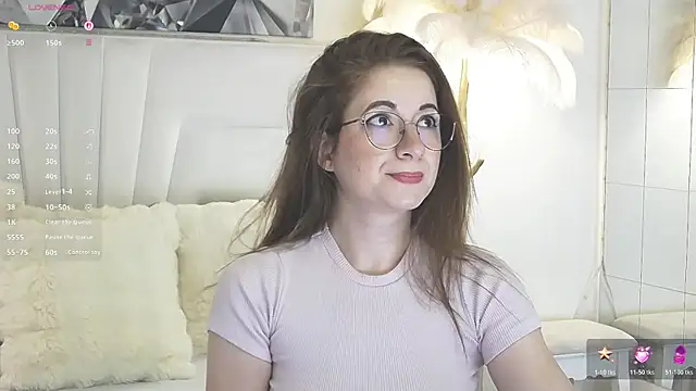 JennaClover online show from July 19, 2026, 4:27 am