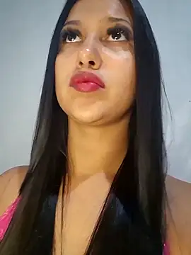 Snapshot of graziele00 chatting on May 21, 2026, 11:50 am graziele00 online show from May 21, 2026, 11:50 am
