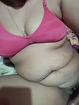 reya743 online show from February 12, 2026, 9:54 pm