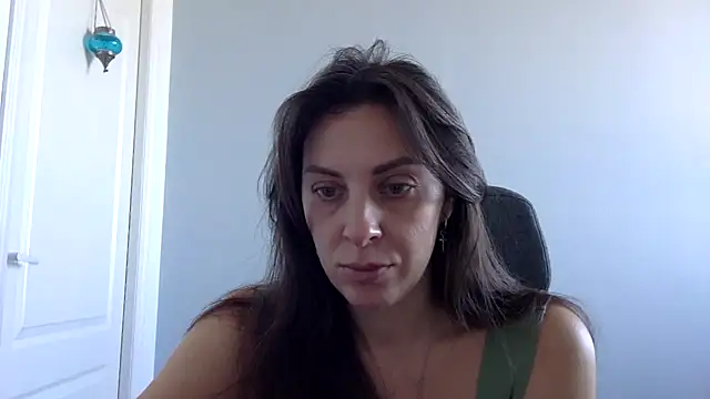 Snapshot of Myronell chatting on October 6, 2025, 6:44 am Myronell online show from October 6, 2025, 6:44 am