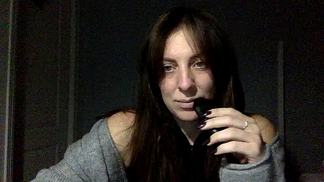 Snapshot of Myronell chatting on November 6, 2025, 4:52 pm Myronell online show from November 6, 2025, 4:52 pm