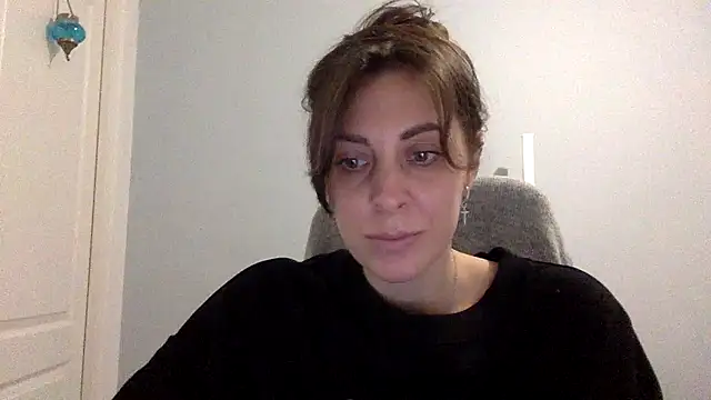 Snapshot of Myronell chatting on November 9, 2025, 3:32 pm Myronell online show from November 9, 2025, 3:32 pm