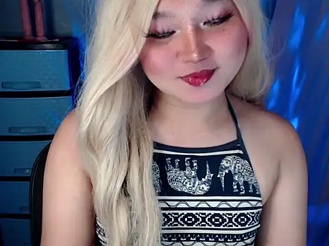 Snapshot of Eyes-on-me chatting on October 3, 2025, 5:32 pm Eyes-on-me online show from October 3, 2025, 5:32 pm