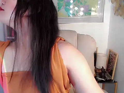 Snapshot of Eyes-on-me chatting on July 7, 2026, 8:18 am Eyes-on-me online show from July 7, 2026, 8:18 am
