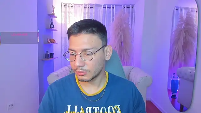 Snapshot of marcuswildx chatting on September 30, 2025, 2:55 pm marcuswildx online show from September 30, 2025, 2:55 pm