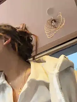 Snapshot of ___Dorry02___ chatting on October 31, 2025, 10:27 am Dorry02 online show from October 31, 2025, 10:27 am