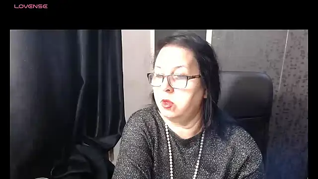 Snapshot of MissSanjanne chatting on December 4, 2025, 12:31 am MissSanjanne online show from December 4, 2025, 12:31 am