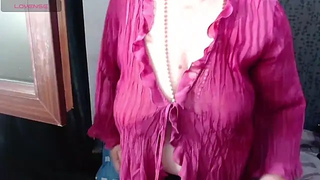 MissSanjanne online show from May 26, 2026, 11:34 pm