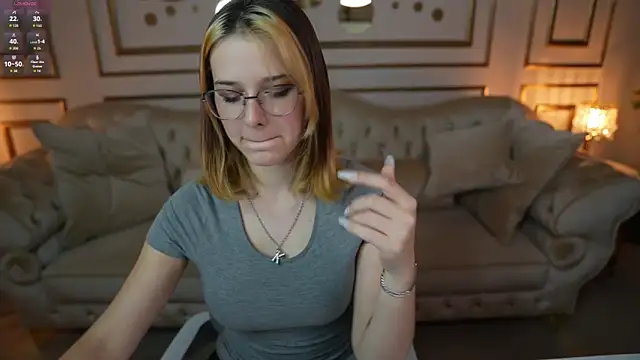 Hoshi mur online show from October 3, 2025, 2:36 pm