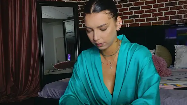 MeganSin  online show from October 8, 2025, 4:32 am