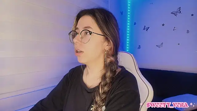 Snapshot of sweettvera chatting on November 3, 2025, 10:05 am sweettvera online show from November 3, 2025, 10:05 am