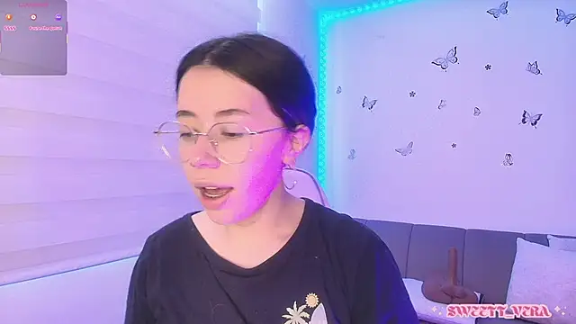 sweettvera online show from April 30, 2026, 12:44 pm