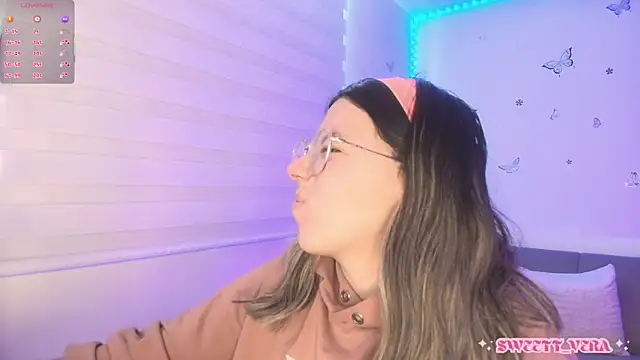 sweettvera online show from May 20, 2026, 4:02 pm