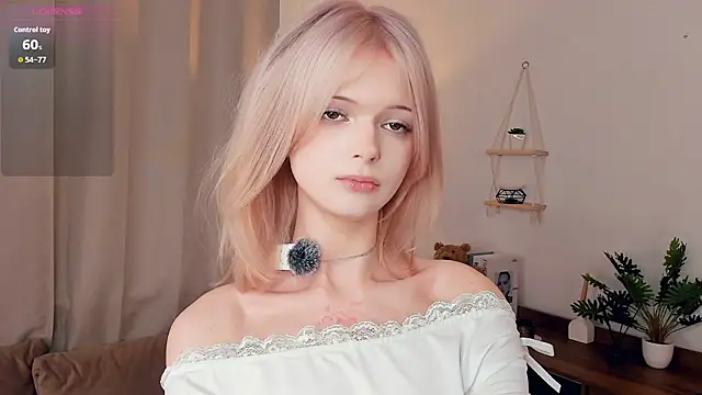 LaureMestler online show from February 15, 2026, 9:52 am