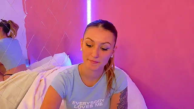 Anaayss  online show from October 2, 2025, 5:14 am