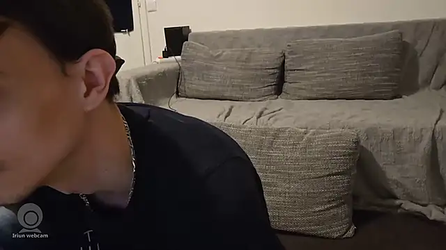 Chrisou73 online show from March 18, 2026, 8:01 pm