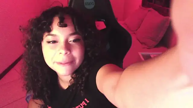 sweetamy326 online show from April 24, 2026, 10:01 pm