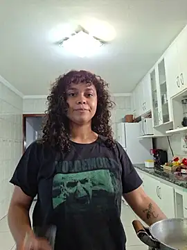 sweetamy326 online show from May 6, 2026, 3:28 pm