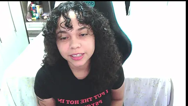sweetamy326 online show from June 20, 2026, 10:23 pm