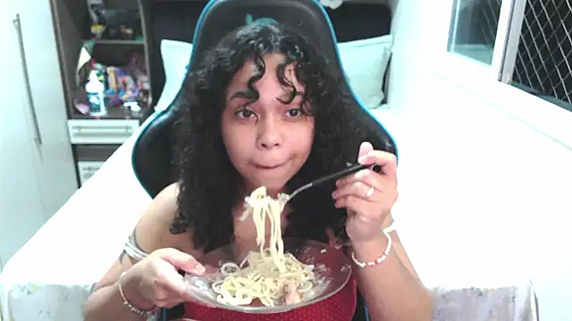 sweetamy326 online show from July 2, 2026, 10:16 pm