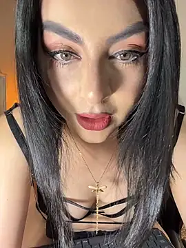 LlianneDiamond1 online show from February 12, 2026, 3:18 pm